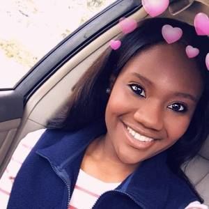 Meet your Posher, Alexus